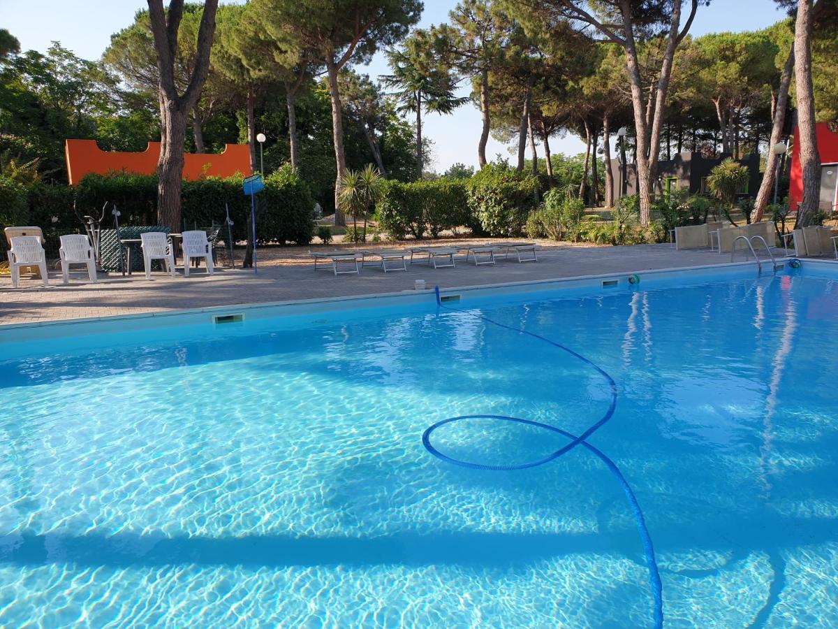 Villaggio Mithos Misano Adriatico Zewnętrze zdjęcie